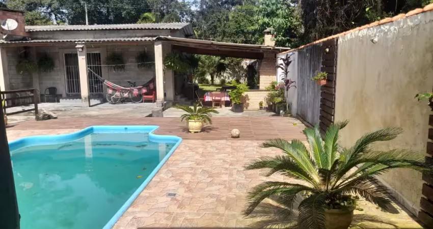 Vende-se linda chácara com piscina em itanhaém, no bairro gaivota!