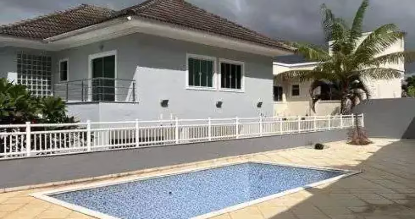 Casa de condomínio para venda possui 290 metros quadrados com 4 quartos em Lagoa - Macaé - RJ