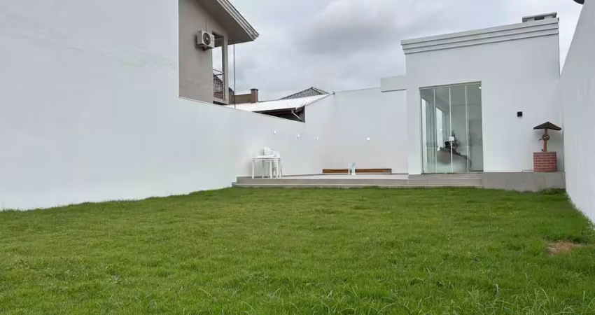 Terreno a venda no bairro Floresta em Joinville - SC por R$390.000,00