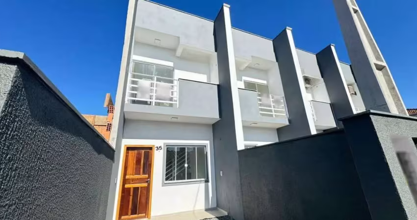 Sobrado geminado em região livre de enchente à venda no bairro Aventureiro por R$310.000,00