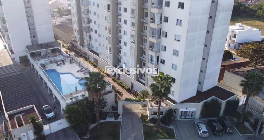Cobertura plana de 130m² privativos com 1 suíte mais 2 dormitórios, terraço e 2 vagas no Saguaçu por R$ 843.000,00*