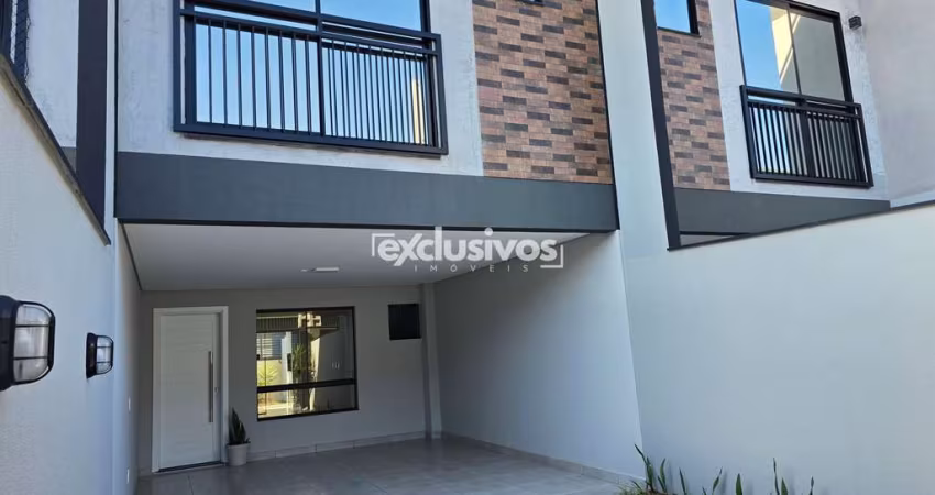 Sobrado Geminado a venda bairro Saguaçu por R$715.000,00