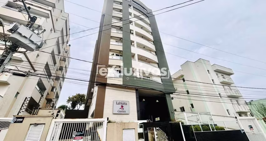 Apartamento Mobiliado c/ 2 qtos, com elevador no Bom Retiro por 379 mil