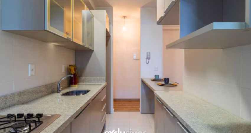 Apartamento mobiliado e decorado à venda no Saguaçu, a 100m do Angeloni