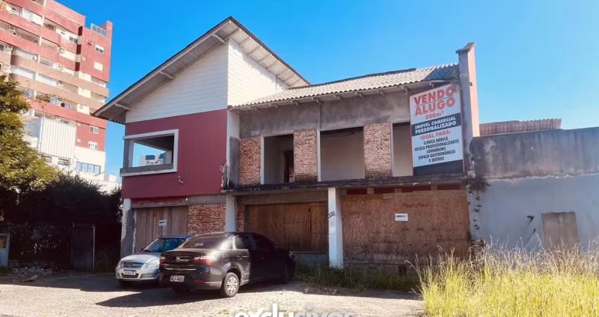 Imóvel comercial em terreno plano de 800 m² no bairro Anita Garibaldi