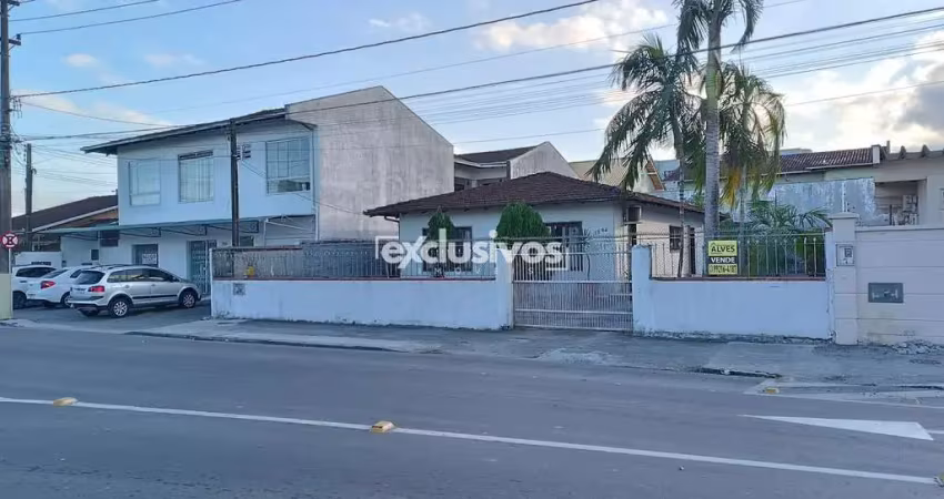 Casa comercial a venda no Bucarein com por R$1.000.000,00
