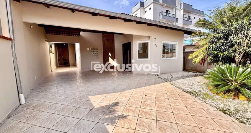 Casa Plana e Averbada reformada no Iririú com 1 Suíte e 2 qtos em promoção!