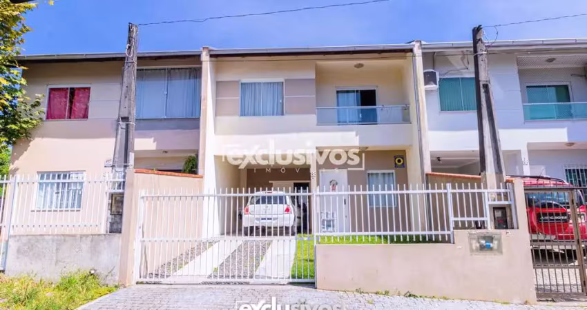 Sobrado amplo com 1 suíte mais 2 quartos à venda em joinville/sc