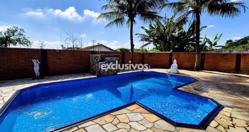 Casa ampla e aconchegante com 4 dormitórios  e área de festas com piscina no bucarein, joinville/sc