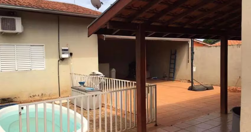 Casa com 4 dormitórios à venda, 181 m² por R$ 480.000,00 - Jockey Club - Barretos/SP