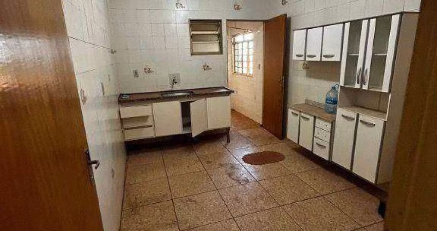 Apartamento com 3 dormitórios para alugar, 92 m² por R$ 1.900,00/mês - Fortaleza - Barretos/SP
