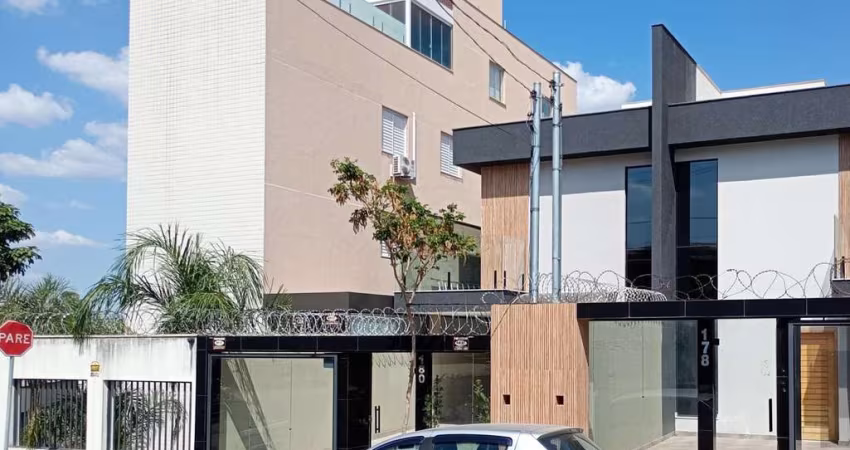 Casa para Venda em Belo Horizonte, PLANALTO, 3 dormitórios, 3 suítes, 4 banheiros, 2 vagas