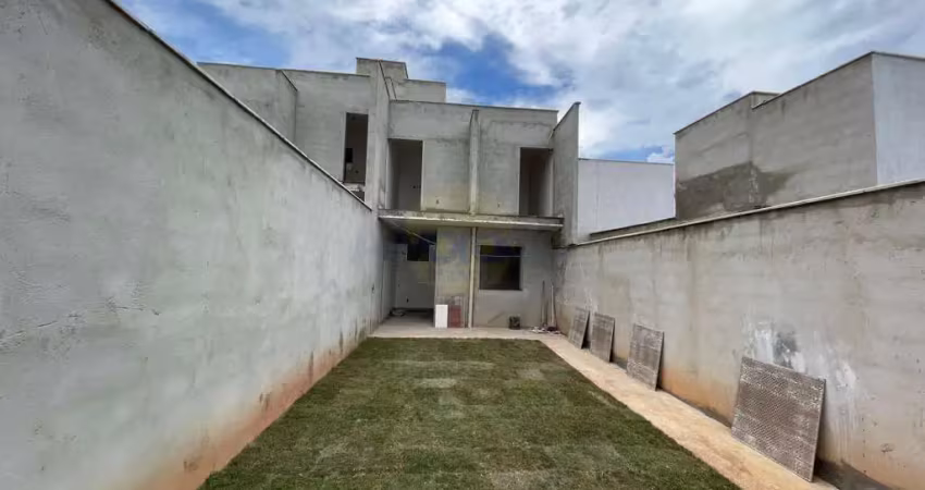 Casa para Venda em Santa Luzia, Liberdade, 3 dormitórios, 1 suíte, 3 banheiros, 2 vagas