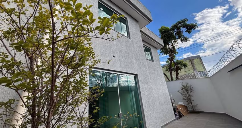 Casa para Venda em Belo Horizonte, Candelária, 3 dormitórios, 1 suíte, 3 banheiros, 3 vagas