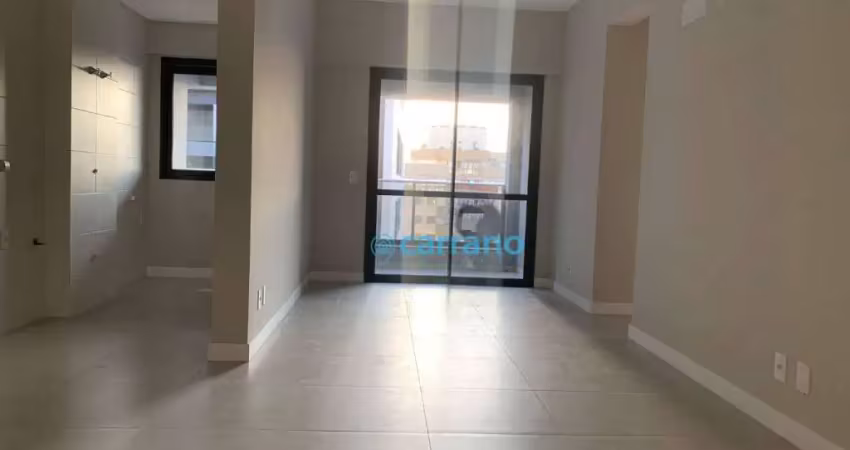 Apartamento com 2 dormitórios(1 suíte) à venda, 71 m² por R$ 1.890.000 - Centro - Florianópolis/SC