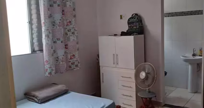 Casa com 2 quartos à venda na Danielle Ferreira Apolinário, 152, Parque São Bento, Sorocaba
