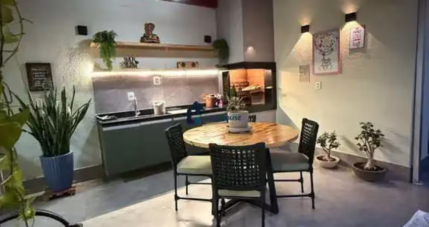 Sobrado com 3 quartos, sendo 2 suítes, residencial jardins, bom clima, cuiabá