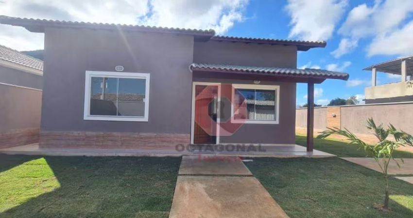 Casa com 2 dormitórios à venda, 74 m² por R$ 425.000,00 - Jardim Atlântico Central (Itaipuaçu) - Maricá/RJ