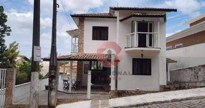 Casa com 2 dormitórios à venda, 177 m² por R$ 520.000,00 - Flamengo - Maricá/RJ