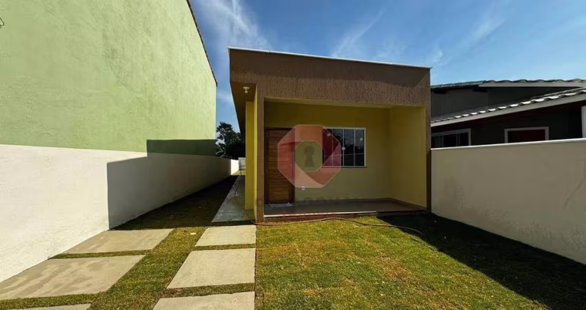 Casa com 2 dormitórios à venda, 71 m² por R$ 390.000 - Condado de Maricá - Maricá/RJ
