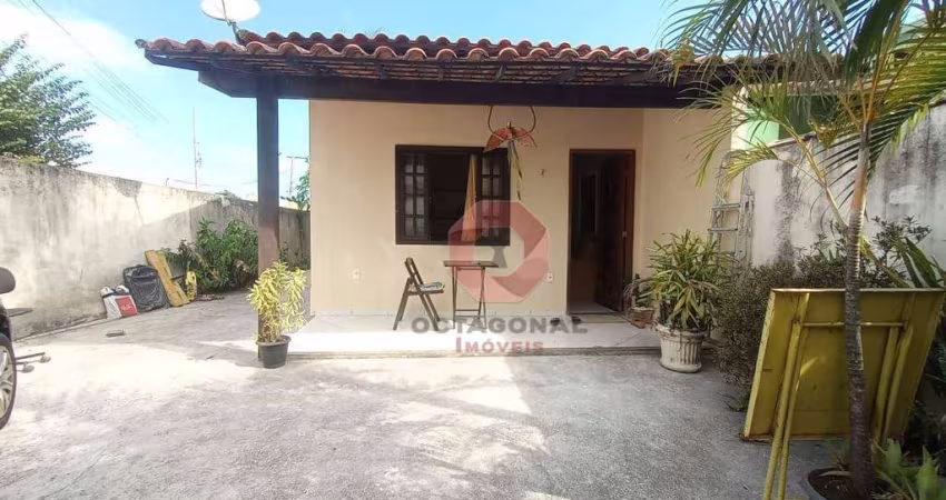 Casa com 2 dormitórios à venda, 60 m² por R$ 345.000 - Jardim Atlântico Central (Itaipuaçu) - Maricá/RJ