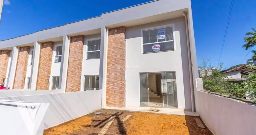Casa com 2 dormitórios à venda, 83 m² por R$ 395.000,00 - Velha - Blumenau/SC