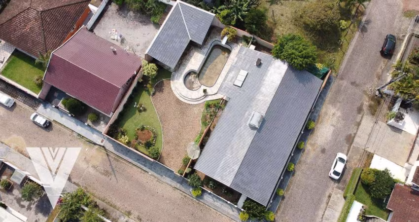 Casa com 4 dormitórios à venda, 220 m² por R$ 995.000,00 - Bela Vista - Gaspar/SC