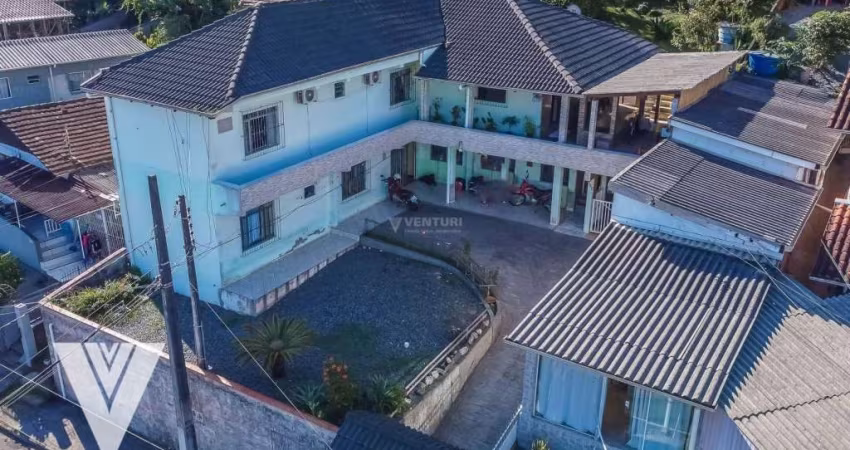 Casa com 2 dormitórios à venda, 302 m² por R$ 750.000,00 - Água Verde - Blumenau/SC