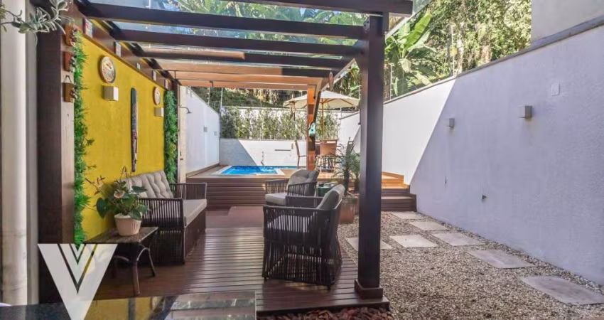 Casa com 3 dormitórios à venda, 149 m² por R$ 899.000,00 - Escola Agrícola - Blumenau/SC