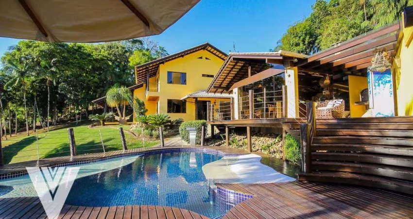 Casa com 3 dormitórios, sendo 1 SUÍTE à venda, 520 m² por R$ 1.590.000 - Badenfurt - Blumenau/SC