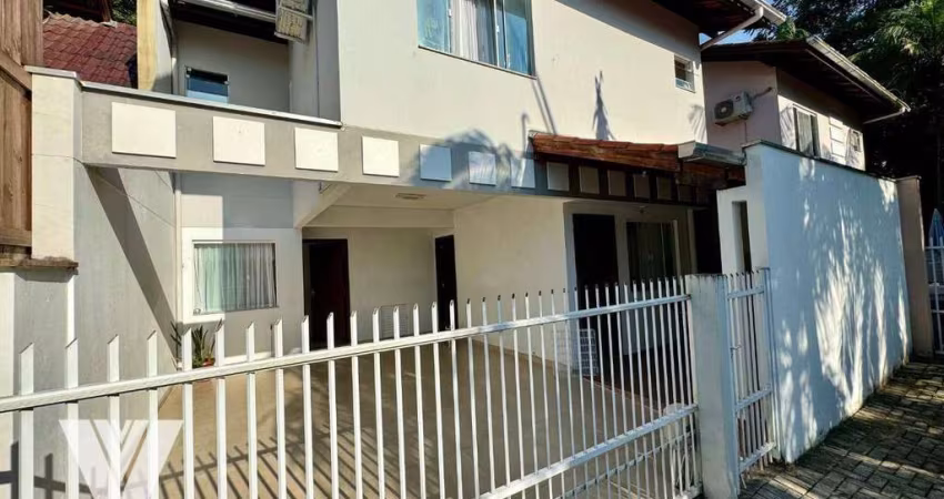 Casa com 3 dormitórios à venda, 124 m² por R$ 550.000,00 - Velha Central - Blumenau/SC