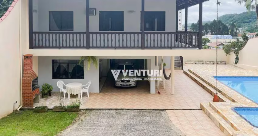 Casa com 3 dormitórios à venda,  sendo 1 suíte com hidromassagem, por R$ 1.100.000 - Velha - Blumenau/SC