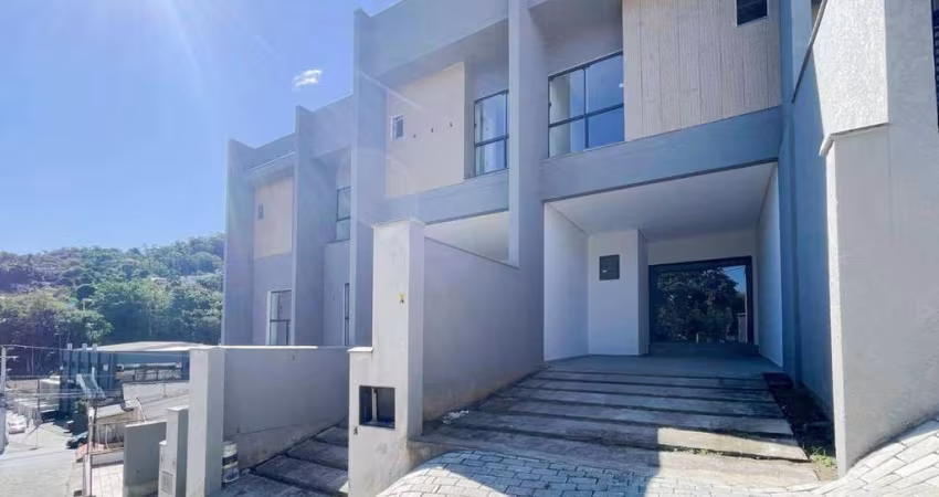 Casa com 3 dormitórios à venda, 112 m² por R$ 500.000,00 - Água Verde - Blumenau/SC
