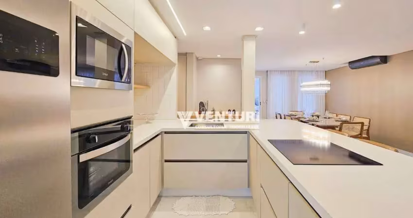 Casa com 3 dormitórios, sendo 1 suíte com hidromassagem à venda, 245 m² por R$ 2.000.000 - Velha - Blumenau/SC