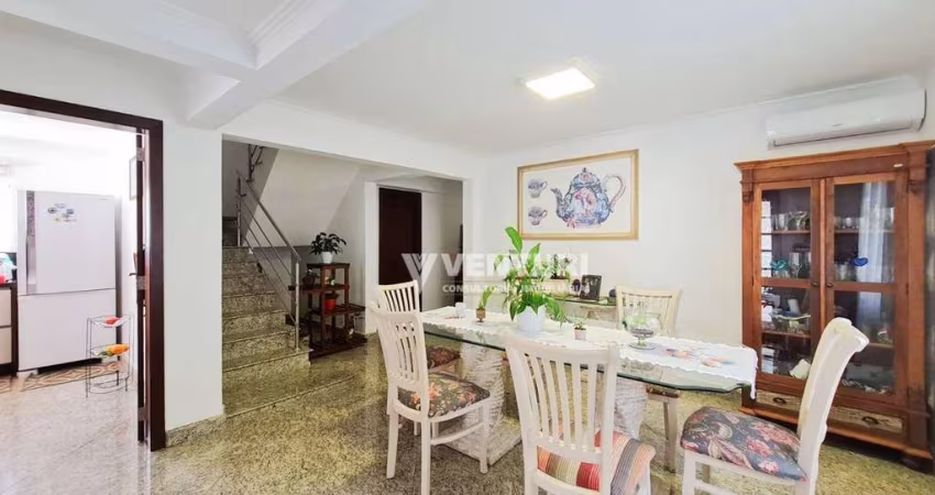 Casa com 3 dormitórios à venda, 314 m² por R$ 1.100.000,00 - Victor Konder - Blumenau/SC