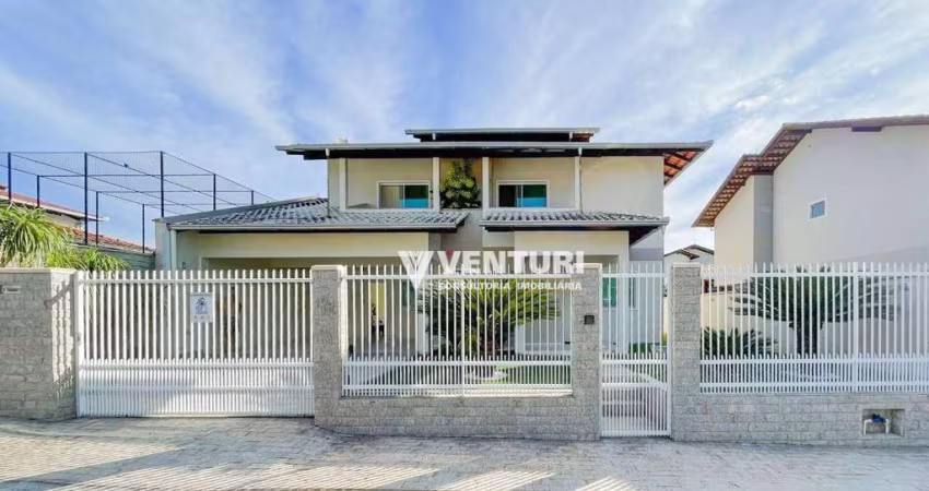 Casa com 3 dormitórios para alugar, 241 m² por R$ 6.620,00/mês - Velha - Blumenau/SC