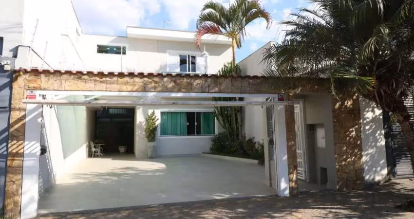 Sobrado para venda com 3 quartos, sendo 1 suíte, 190m²