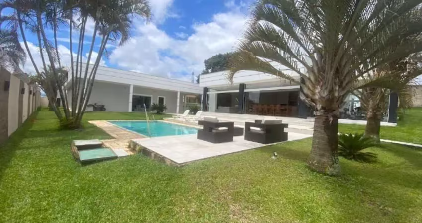 Casa tipo para venda com 5 quartos, sendo 1 suíte, 840m²