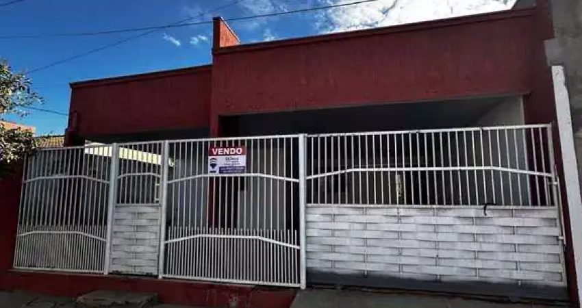 Casa de vila para venda com 2 quartos, sendo 1 suíte, 160m²