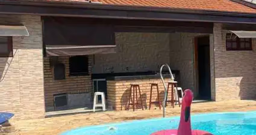 Casa tipo para venda com 3 quartos, 145m²