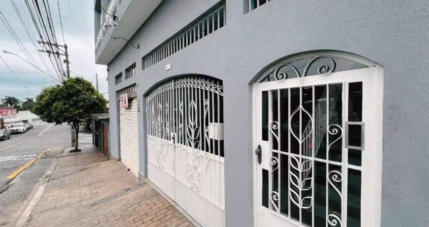 Sobrado para venda com 3 quartos, sendo 1 suíte, 371m²