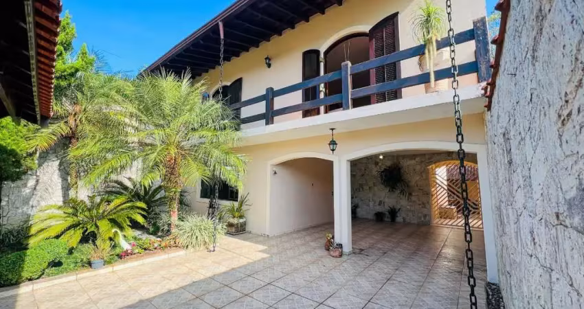 Casa de vila para venda com 2 quartos, sendo 1 suíte, 219m²