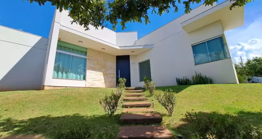 Casa no condomínio Condomínio do Bosque I para venda com 4 quartos, sendo 2 suítes, 350m²