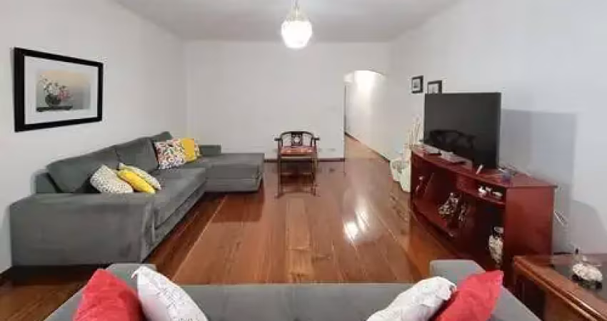 Sobrado para venda com 3 quartos, sendo 1 suíte, 221m²
