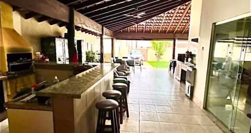 Casa de vila para venda com 3 quartos, sendo 1 suíte, 258m²