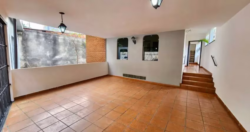 Casa tipo para venda em chácara inglesa com 3 quartos, sendo 1 suíte, 300m²