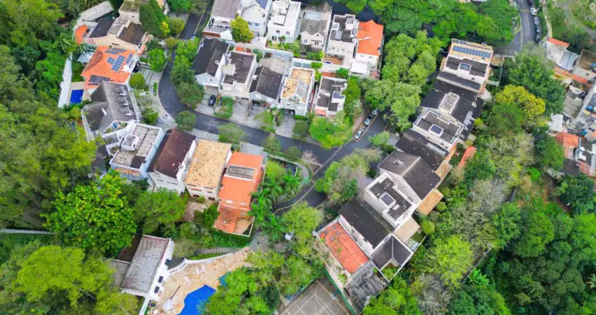 Casa no condomínio condomínio villa das flores para locação com 4 quartos, sendo 2 suítes, 476m²