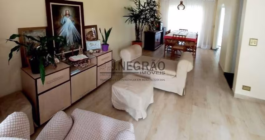 Espaçosa casa à venda em São Paulo-SP, Vila Gumercindo: 3 quartos, 3 salas, 3 banheiros, 3 vagas, 167m²