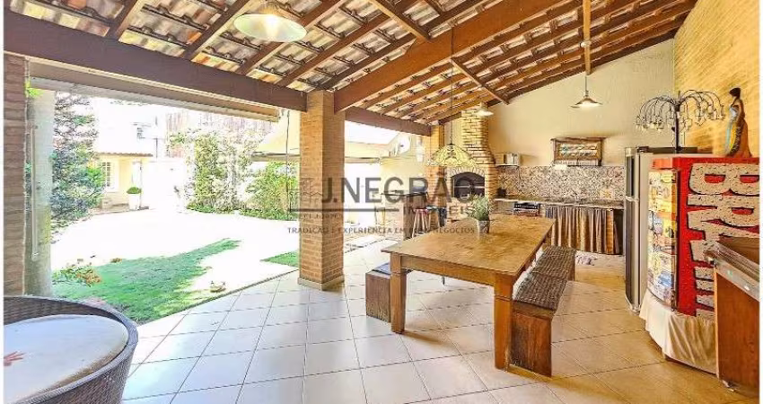 Imperdível oportunidade! Casa à venda em São Paulo-SP, Jardim da Saúde: 3 quartos, 1 suíte, 3 salas, 4 banheiros, 3 vagas, A/C 340m².