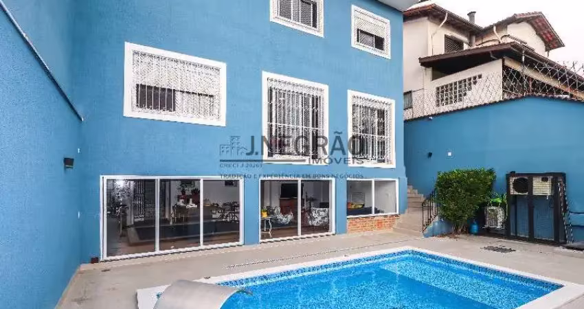 Sobrado a venda : 5 quartos, 4 suítes, 3 salas, 6 banheiros, 4 vagas e 550m²com piscina no jardim da saúde!
